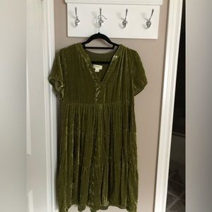Anthropologie Maeve velvet midi dress